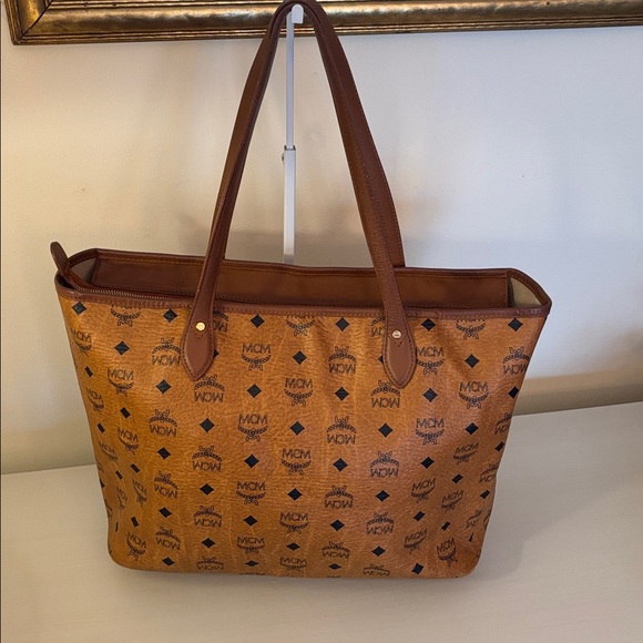MCM COGNAG TOTE - Picture 2 of 16